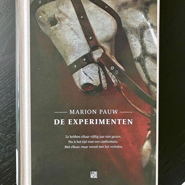 Boek uit. Indrukwekkend verhaal. Mooi #lezenisleuk #lezen @marionpauw #deexperimenten