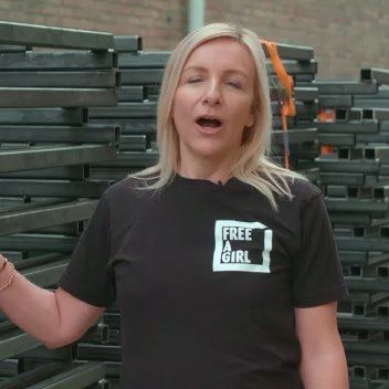 Alle hokjes van de Lock Me Up actie van @freeagirl zijn in rook opgegaan... Jouw steun is nu keihard nodig! 💞